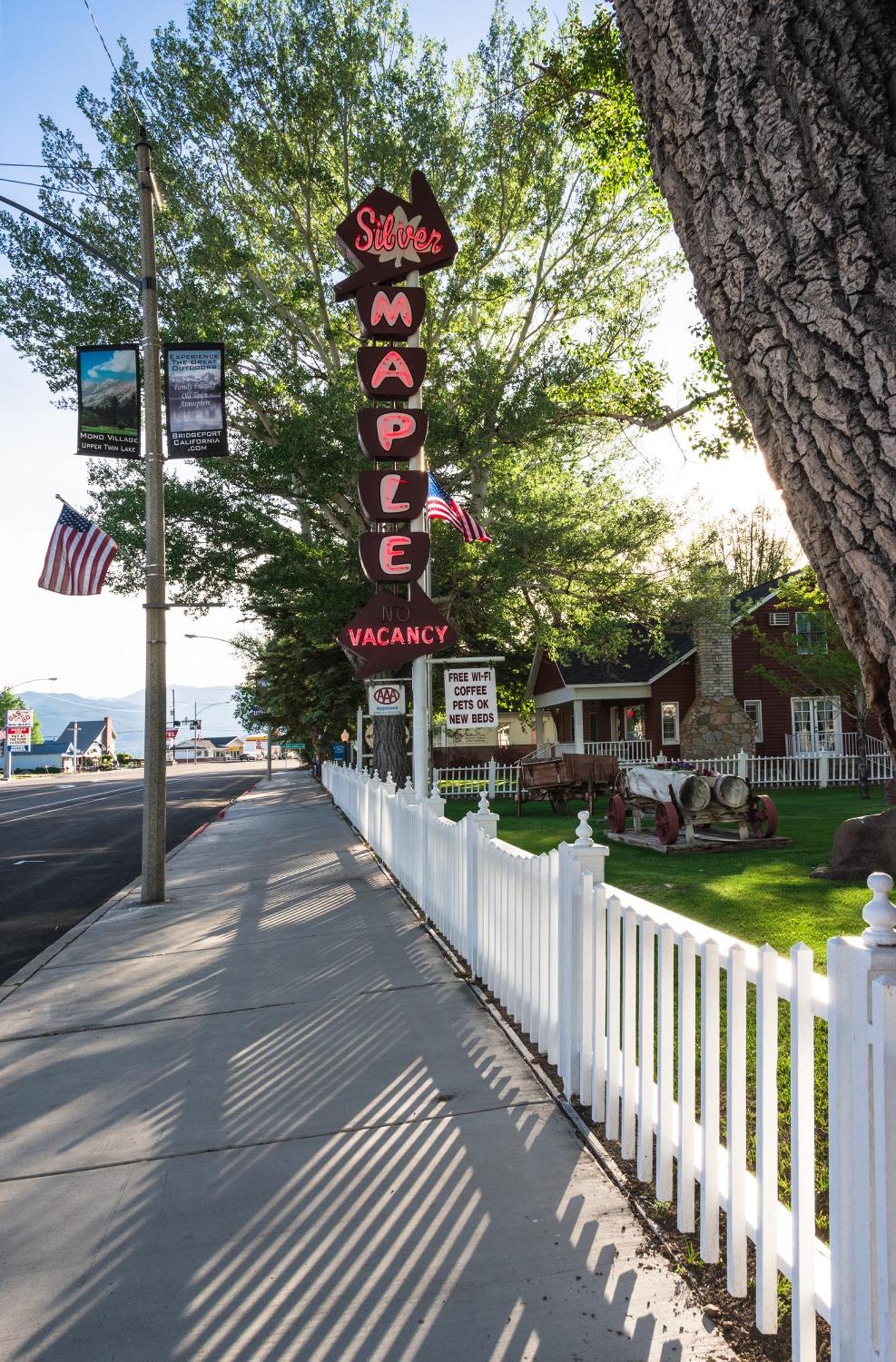 Silver Maple Inn And The Cain House Country Suites Bridgeport Dış mekan fotoğraf